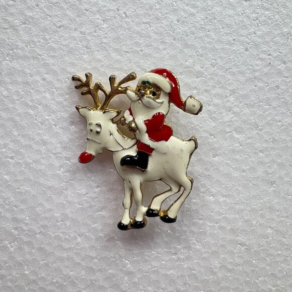 Christmas Collection Brooch Holiday Lapel Pins Set of 7 VTG Cats reindeer candy - Picture 2 of 16